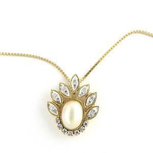 14 Karat Yellow Gold Mabe Pearl Diamond Necklace